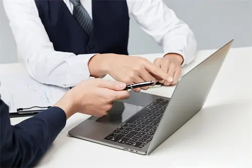 侵吞企业公款怎么判刑